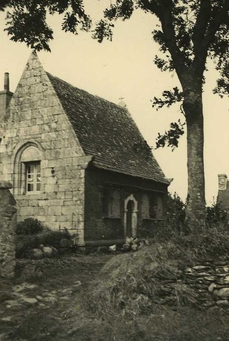 Ancienne église Saint-Aurélien, au Vieux Bourg : Façade sud et est, vue générale