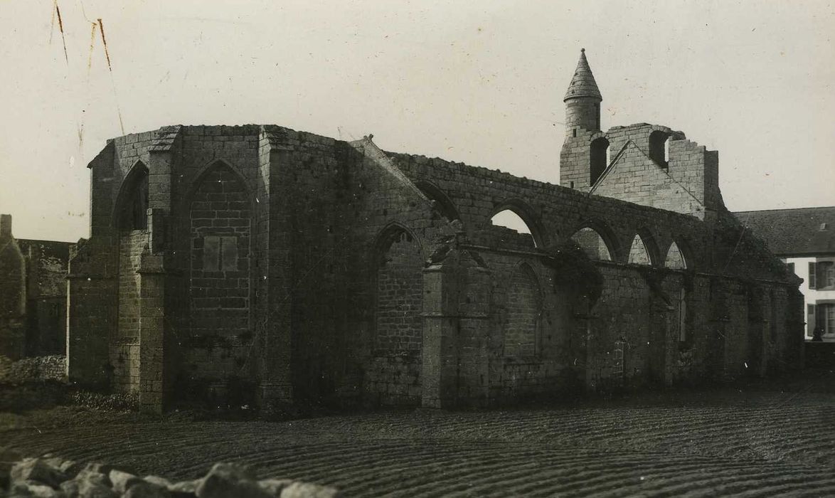 Ruines de l'église de Kérity, ou église Sainte-Thumette : Ensemble nord-est, vuegénérale