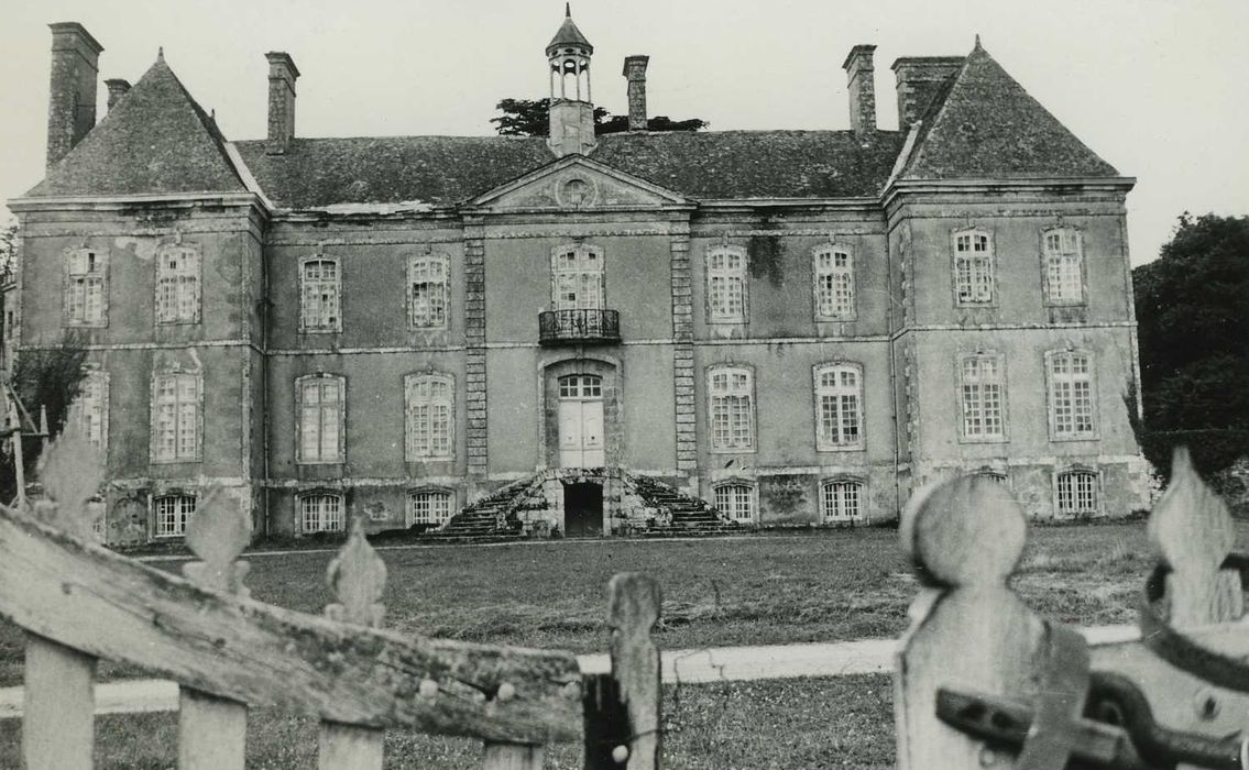 Château de Trémoar : Façade sud-ouest, vue générale