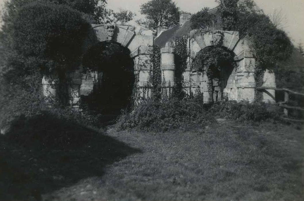 Château de Rimaison : Vue partielle des ruines