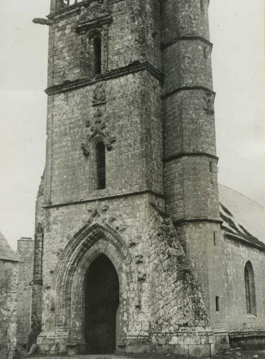 Chapelle Saint-Yves : Clocher, vue partielle