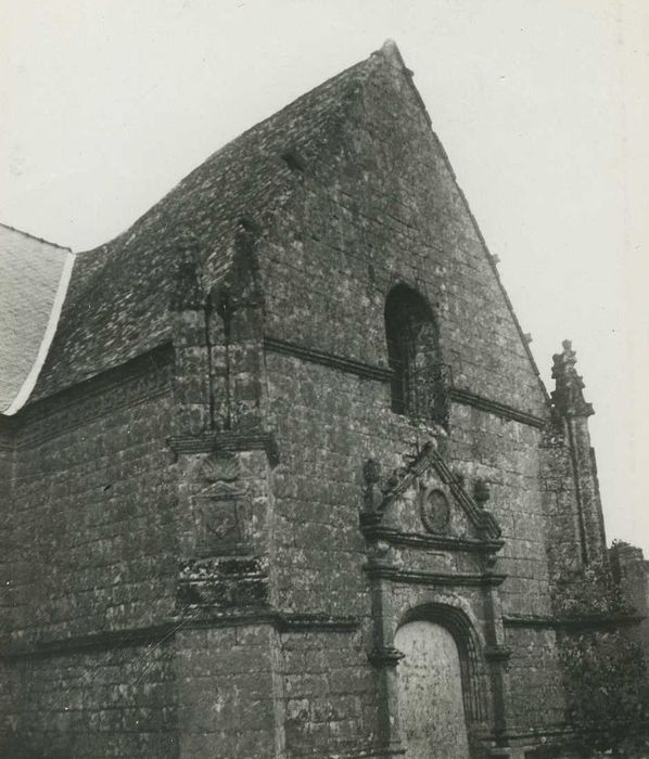 Chapelle Saint-Yves : Transept sud, vue générale