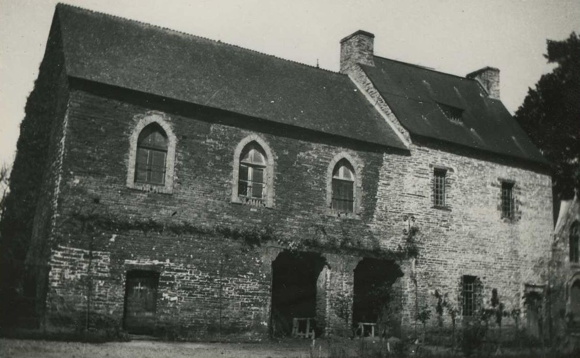 Domaine du Château de Trécesson : Chapelle (?), vue générale