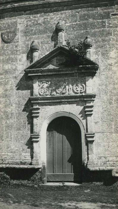 Chapelle Notre-Dame de Kerdroguen : Portail sud, vue générale