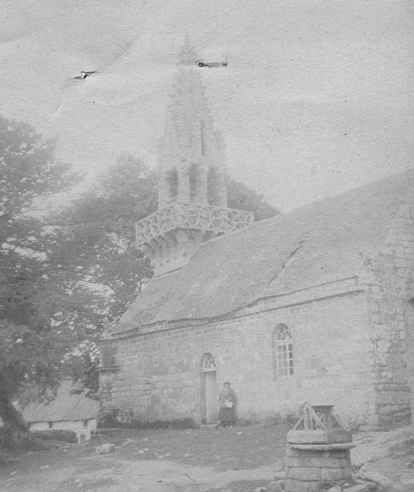 Chapelle Saint-Yves : Façade latérale sud, vue partielle