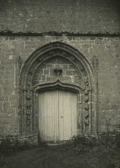 Chapelle Notre-Dame de Béléan : Portail ouest, vuegénérale