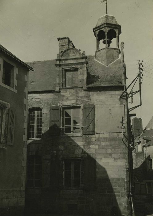 Maison dite du Canon : Façade latérale sud sur rue, vue générale