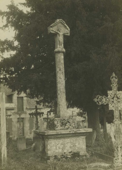 Croix de cimetière : Vue générale