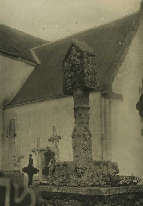 Croix de cimetière : Vue générale