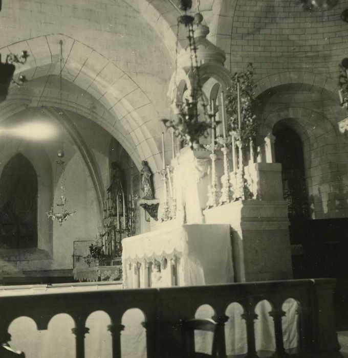 Eglise : Choeur, vue partielle