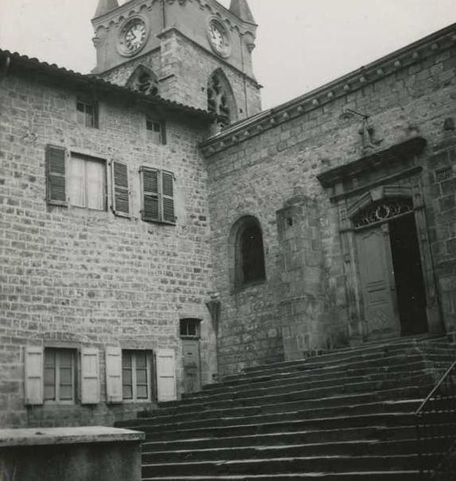 Eglise Saint-Paul : Portail sud, vue générale