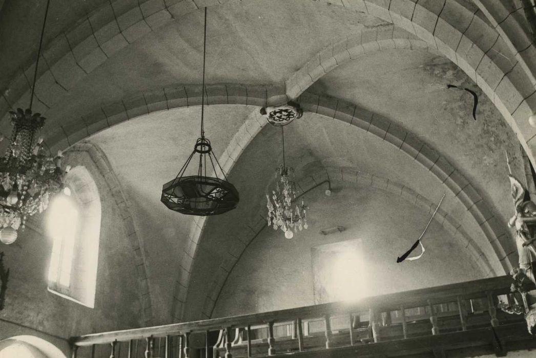 Eglise Saint-Paul : Nef, vue partielle de la voûte