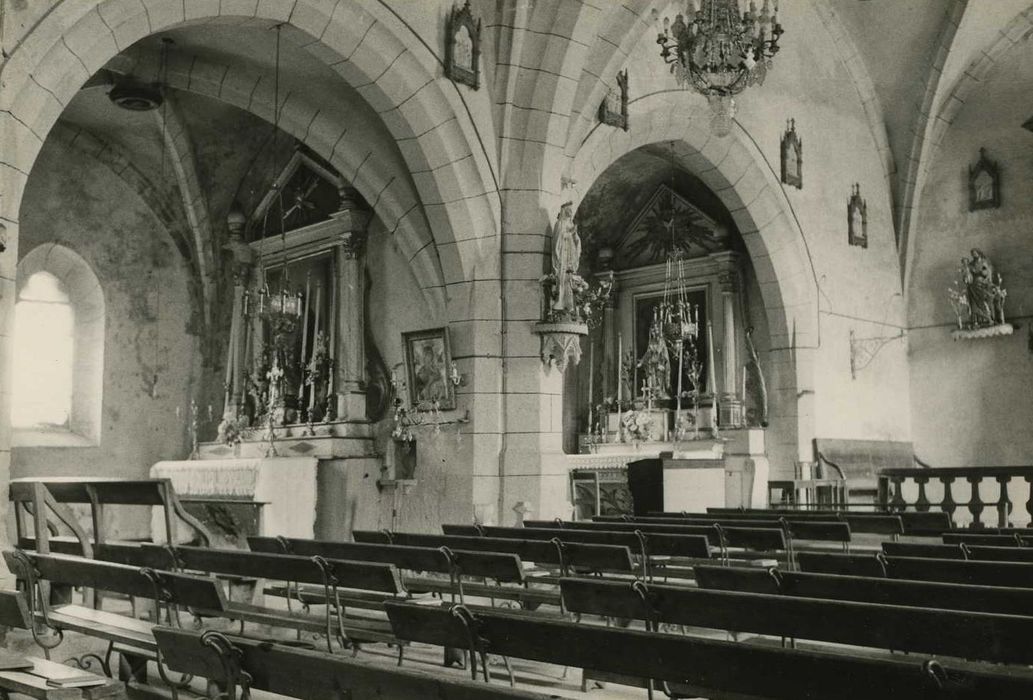 Eglise Saint-Paul : Nef, vue partielle