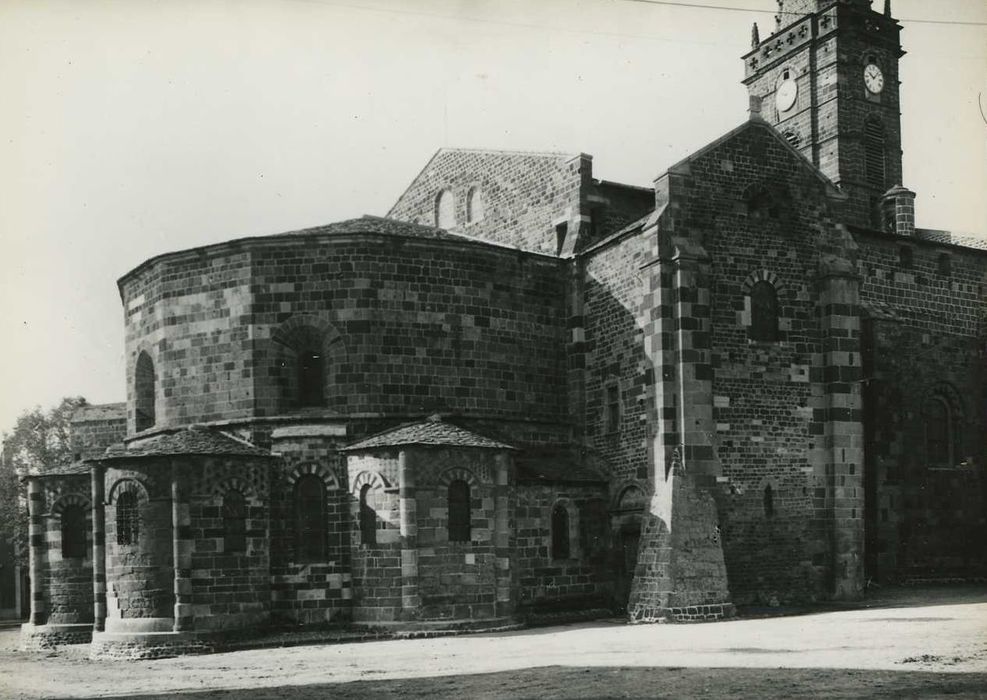 Eglise Saint-Georges : Chevet, vue générale