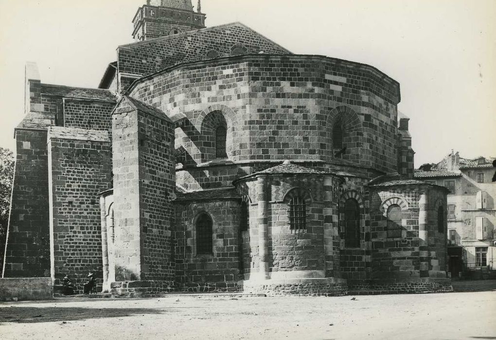 Eglise Saint-Georges : Chevet, vue générale