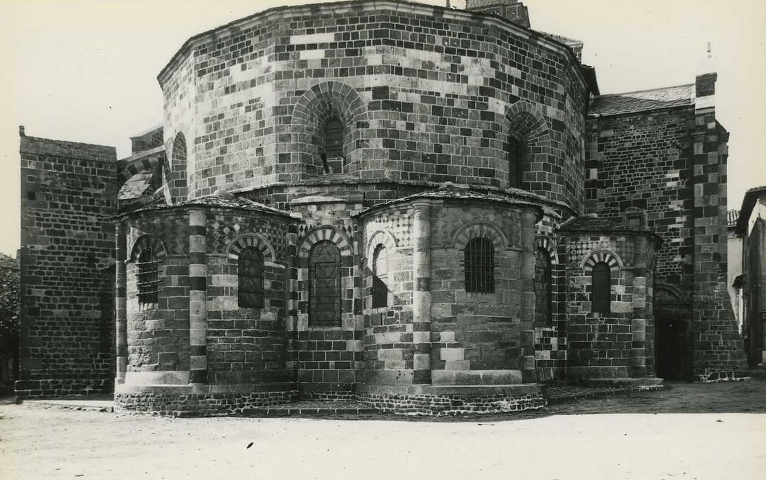 Eglise Saint-Georges : Chevet, vue générale