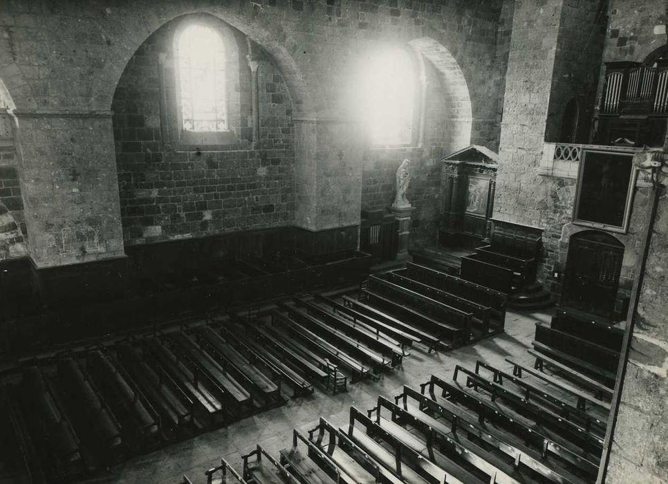 Eglise Saint-Georges : Nef, vue partielle