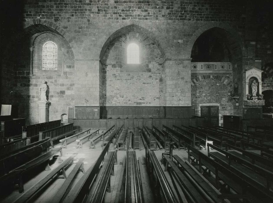 Eglise Saint-Georges : Nef, mur nord, vue générale