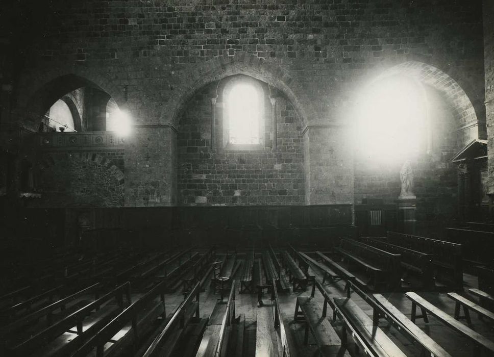 Eglise Saint-Georges : Nef, mur sud, vue générale