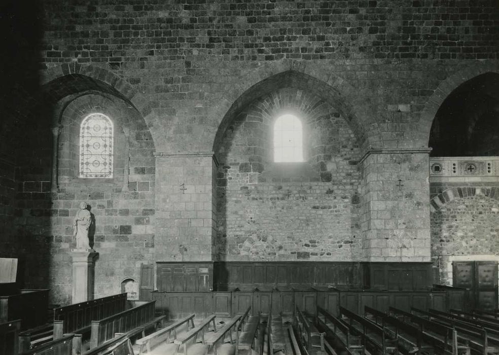 Eglise Saint-Georges : Nef, mur nord, vue générale