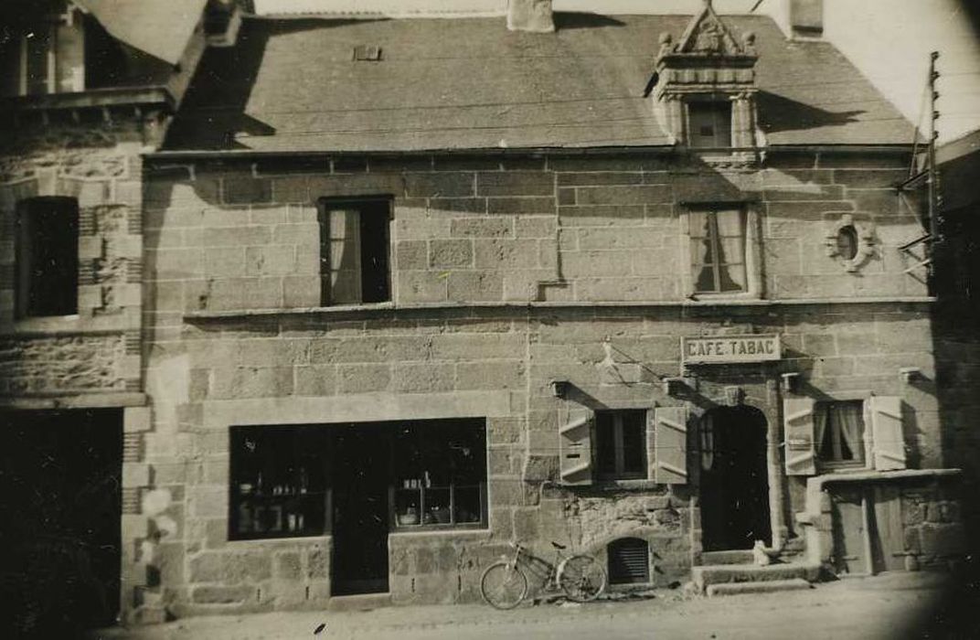 Maison : Façade sur rue, vue générale