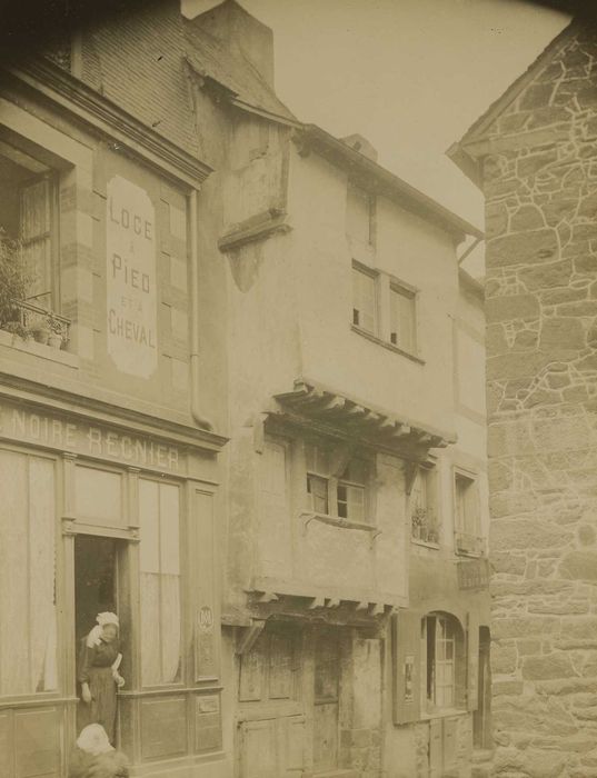 Maison : Façade sur rue, vue générale