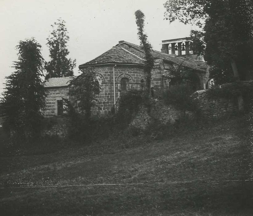 Eglise Saint-Pierre : Chevet, vue générale