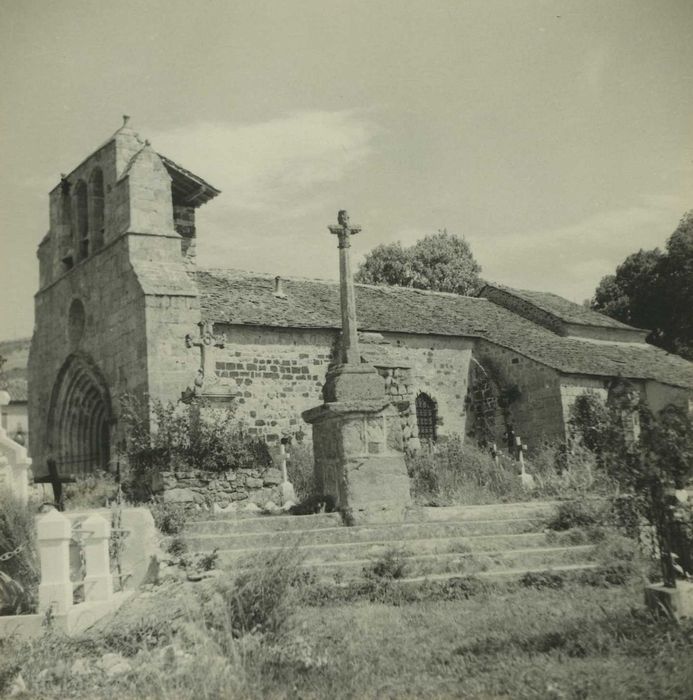 Eglise Saint-Pierre : Ensemble sud-ouest, vue générale