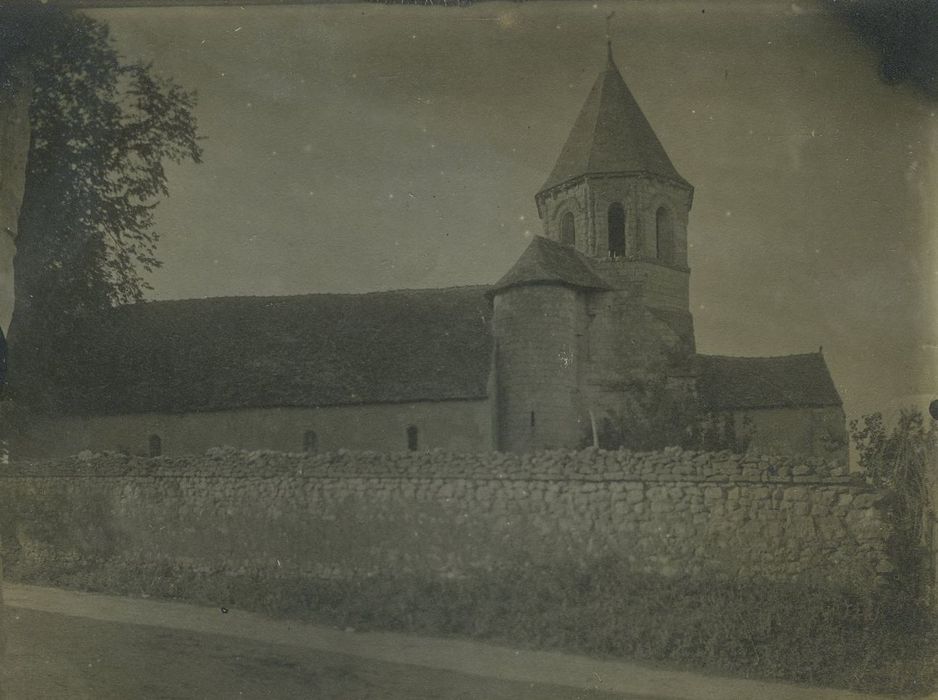 Eglise Saint-Vincent : Façade latérale nord, vue générale