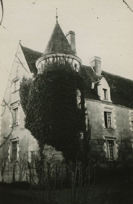 Ancien château des Archevêques : Façades sud et est, vue partielle