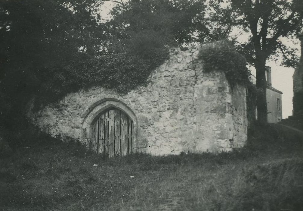 Abbaye de Fontaine-Les-Blanches : Bâtiment des caves, vuegénérale