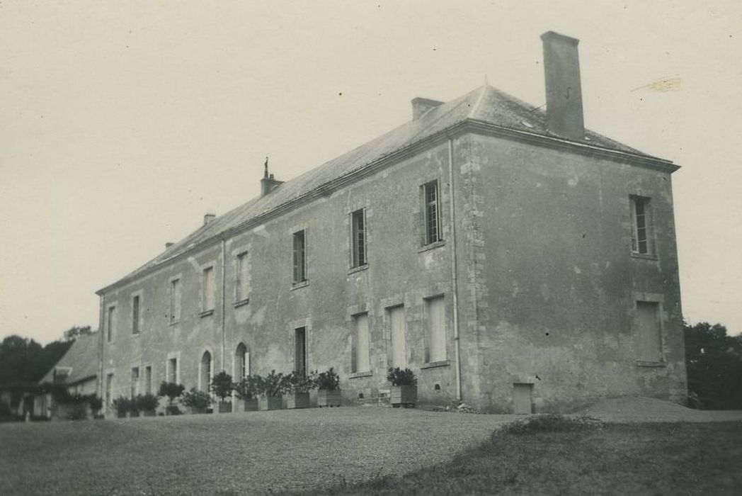 Abbaye de Fontaine-Les-Blanches : Logis abbatial, ensemble sud-est, vue générale