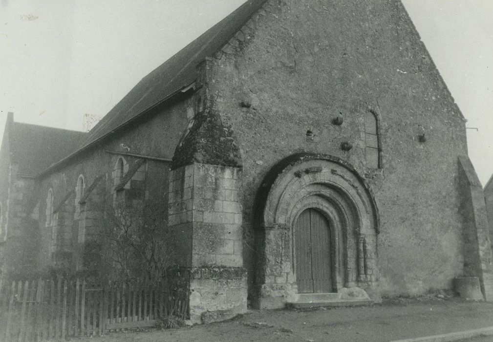 Eglise Saint-Martin : Ensemble nord-ouest, vue partielle