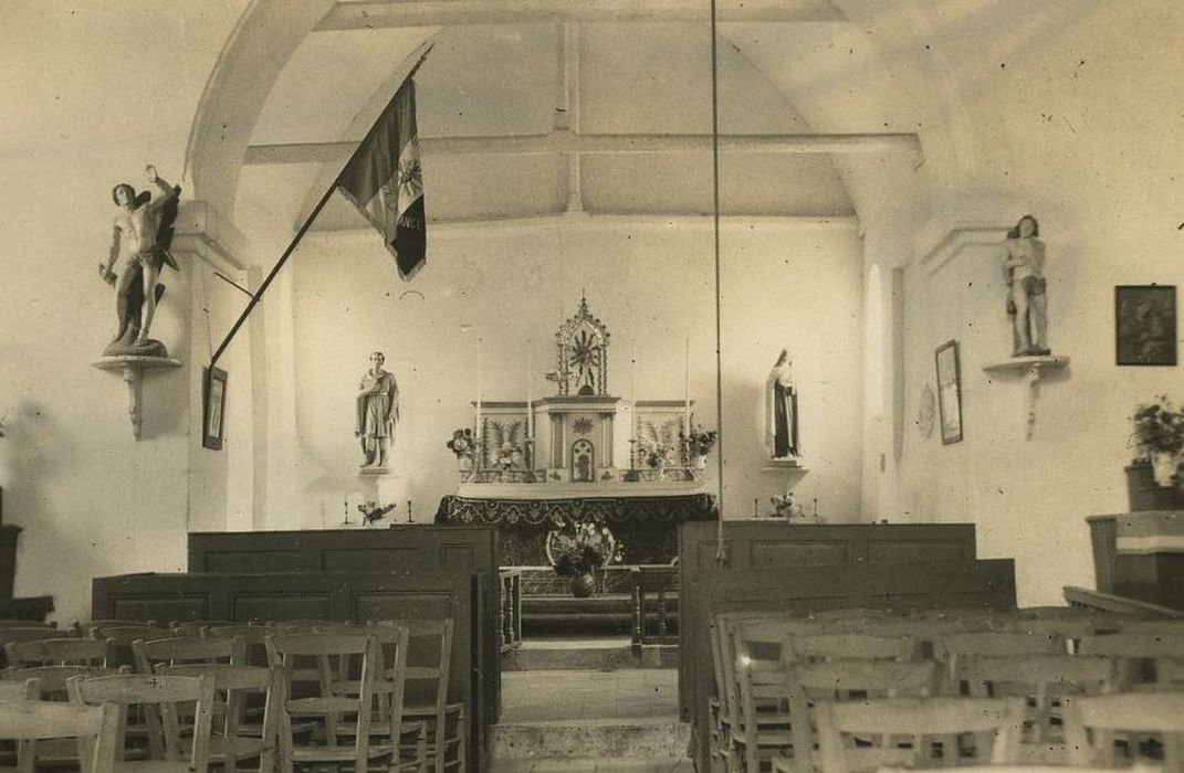 Eglise Saint-Symphorien-les-Ponceaux : Nef, vue générale