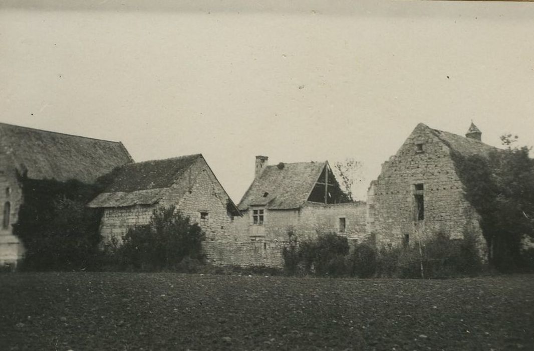 Ancien manoir de la Courtinière : Vue générale des bâtiements depuis le Nord-Est