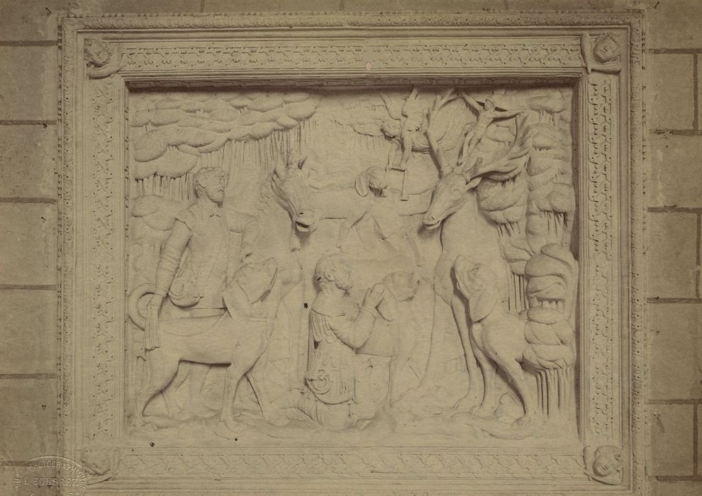 Bas-relief : Vision de saint Hubert (la)