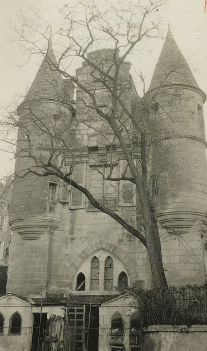 Château : Châtelet, façade sud, vue générale