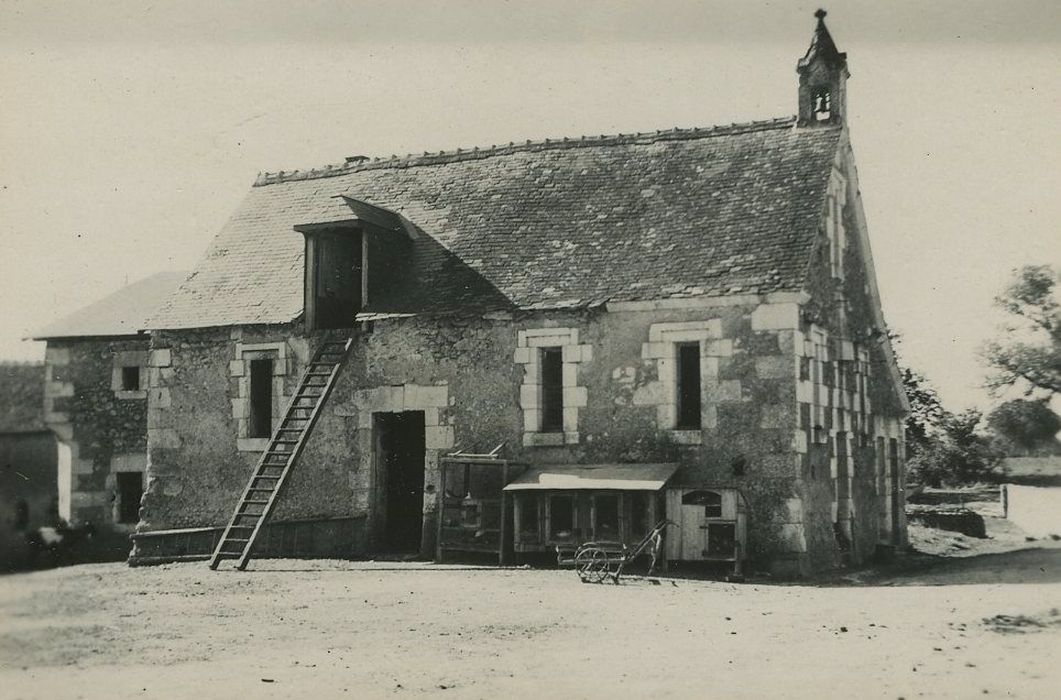 Château des Hayes : Bâtiment annexe (ancienne chapelle?), ensemble nord-est, vue générale