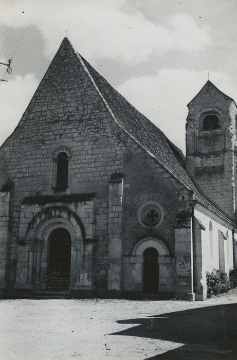 Eglise Saint-Médard : Façade occidentale, vue générale