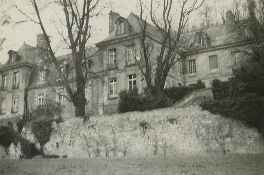 Château de la Farinière : Ensemble sud, vue générale