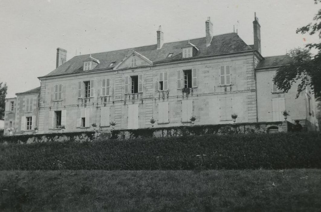 Château : Façade sud, vue générale