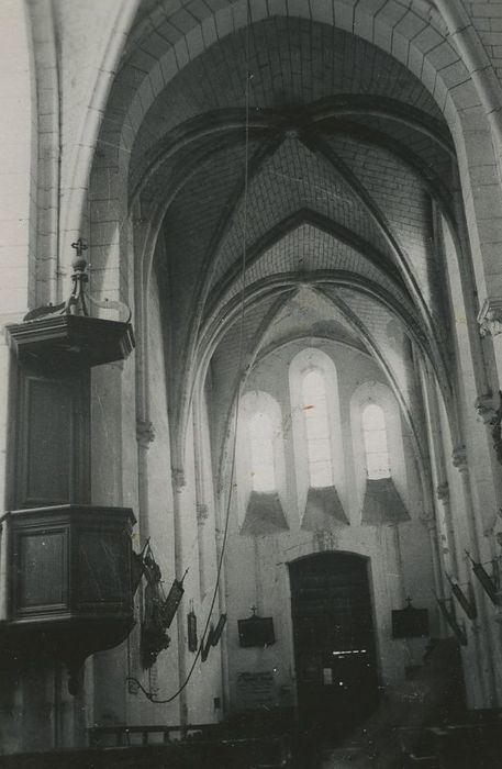 Eglise Saint-Aignan : Nef, vue générale