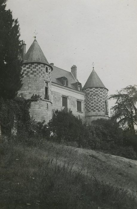 Château de Châtigny : Façade sud, vue générale