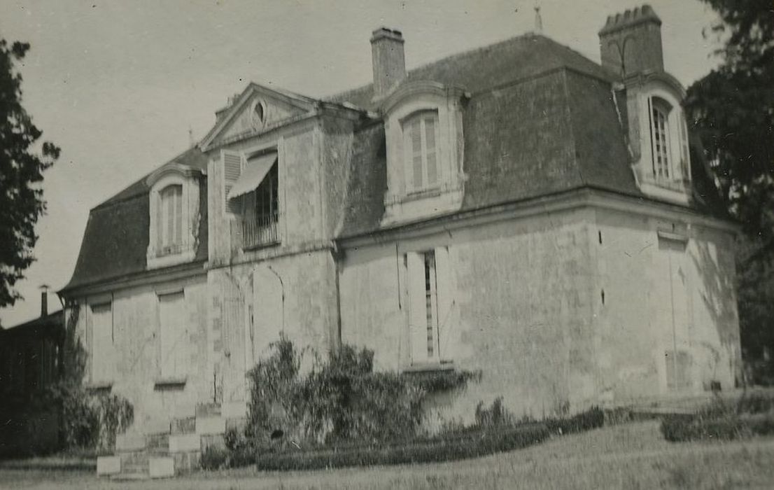 Manoir des Hamardières : Façade ouest, vue générale