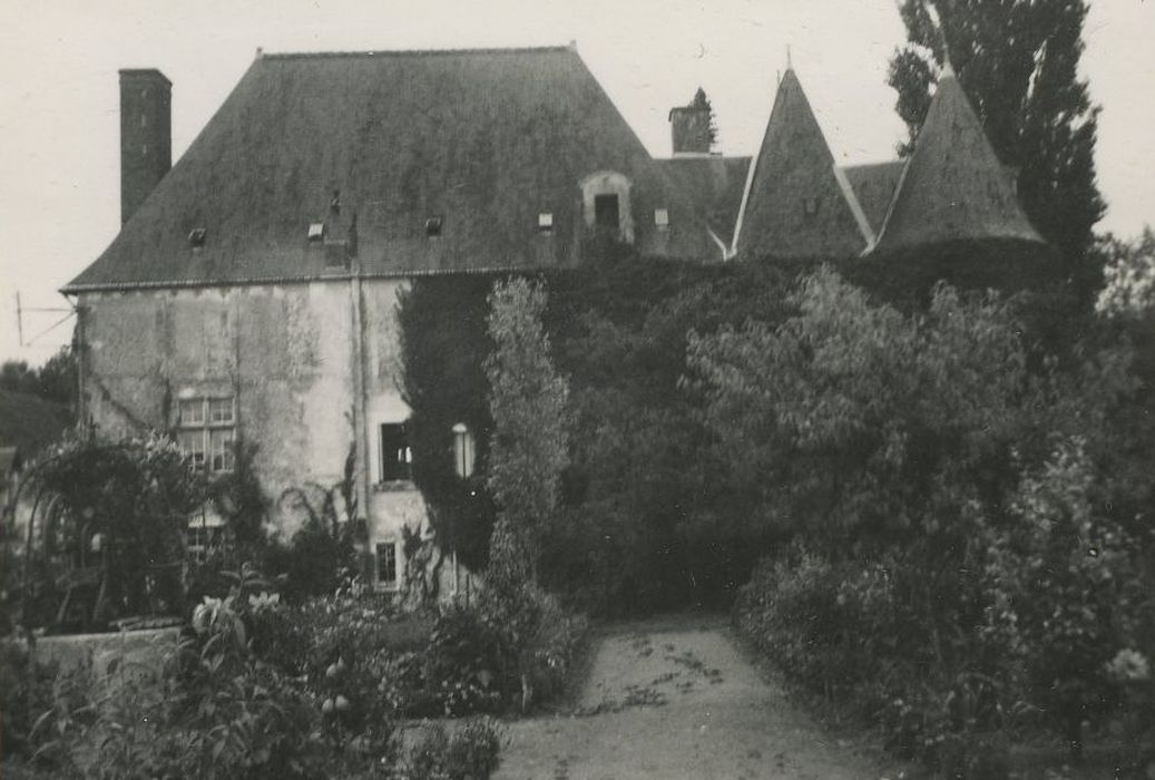 Ancienne abbaye de la Bourdillière : Façade ouest, vue générale