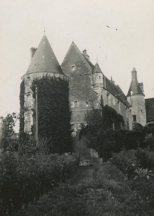 Château : Ensemble sud-est, vue générale