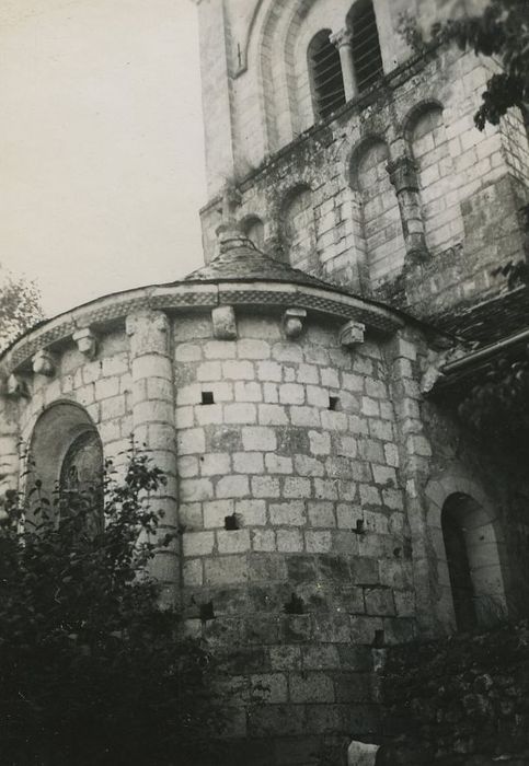 Eglise Saint-Martin : Chevet, vue partielle