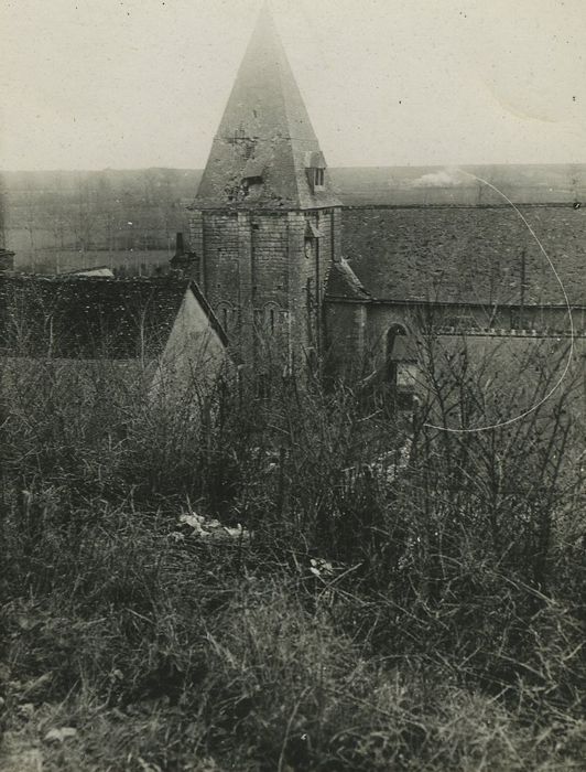 Eglise Saint-Saturnin : Cloher, élévation nord, vue partielle