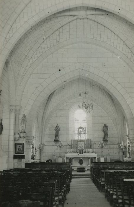 Eglise Saint-Barthélémy et Saint-Laurent : Nef, vue générale