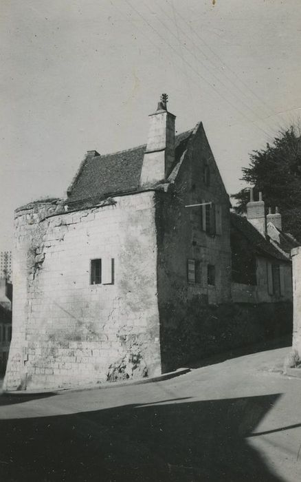 Vestiges de la porte Poitevine et la tour d'enceinte, ou Maillet : Ensemble sud, vue générale